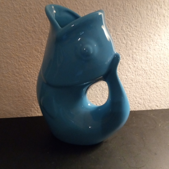 EXQUISITE Original Gurglepot 7"x9" Aqua Fish Pitcher. - Picture 2 of 6